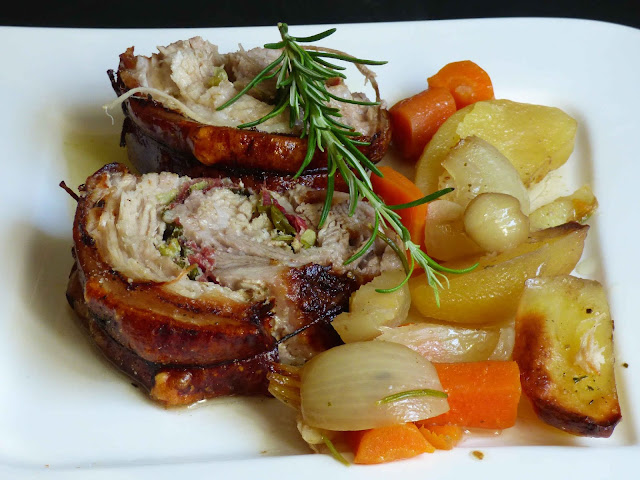 fischiscooking, porchetta, gefüllter schweinerollbraten