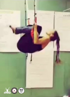 yoga, aeroyoga, barcelona, aerial yoga, columpio, hamaca, cursos, trapecio, trapeze, aerial, air, swing, body, cursos, clases, escuelas, formacion, wellness, pilates, fitness, acro