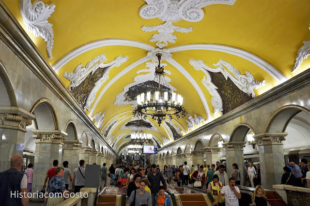 foto da estação de metrô de Komsomolkaia