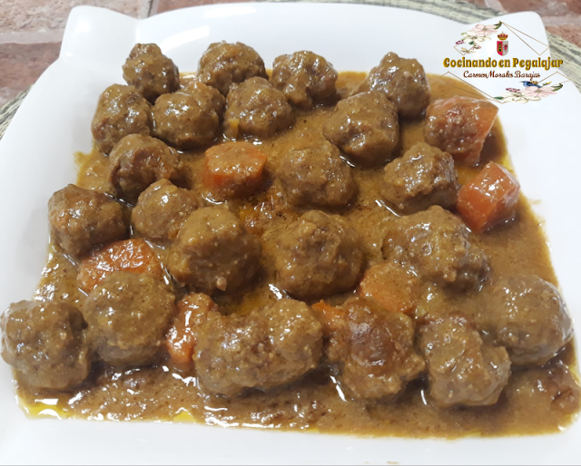 Mini Albondigas de Ternera en Pepitoria