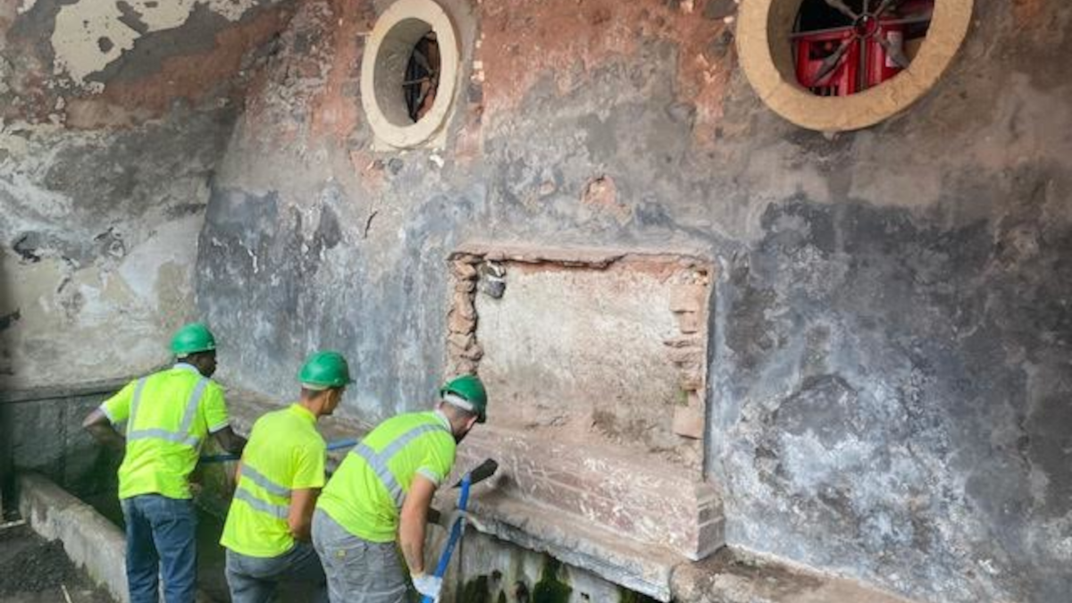 lavori restauro fontana dei Sette canali pescheria di Catania