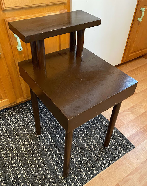 Photo of thrifted Mid Century Modern table/night stand.