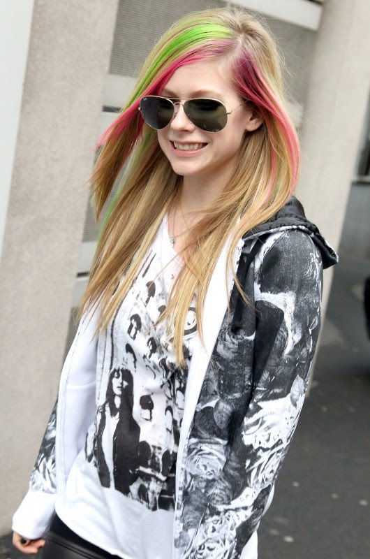 avril lavigne haircuts. avril lavigne hairstyles,