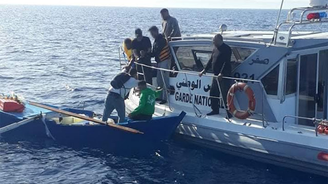 المهدية : إنقاذ 24 مهاجرا غير نظامي بعد تعطل مركبهم