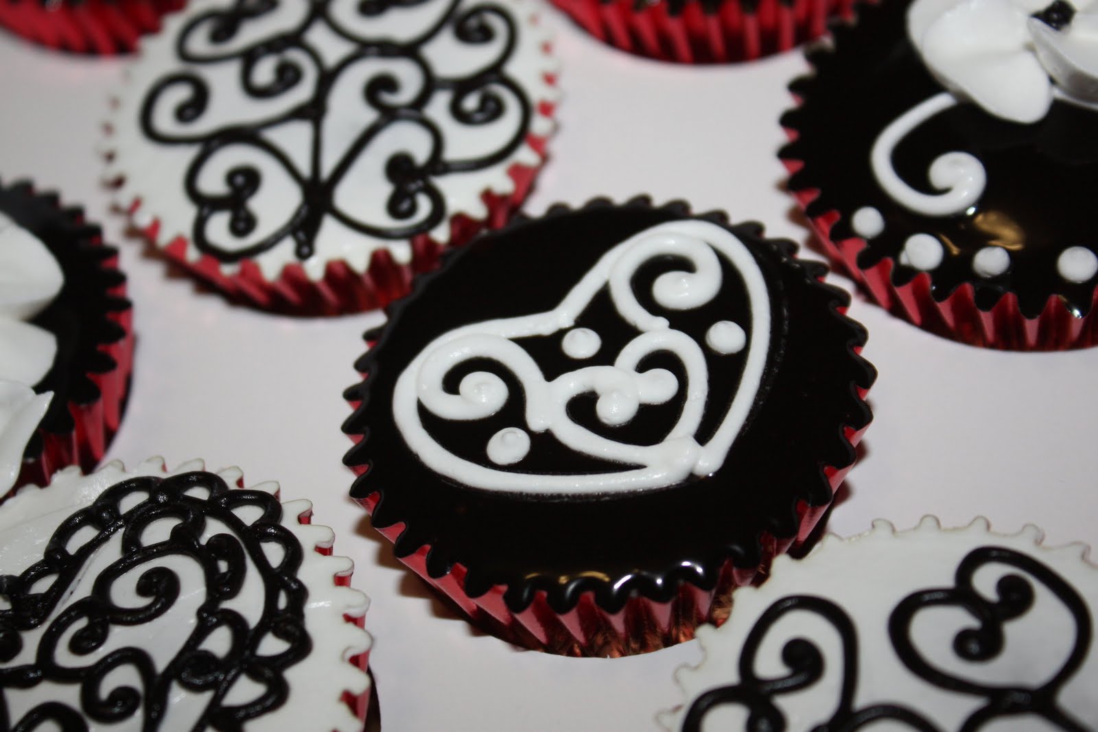 Black White Wedding Cupcakes