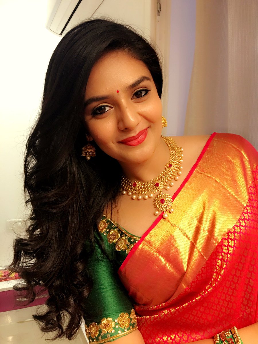 Actress Sreemukhi In Saree Images