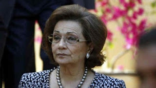 عمر علاء حفيد مبارك يعلن حقيقة وفاة السيدة سوزان