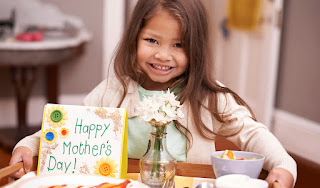 Regalos para Mamá, Desayunos