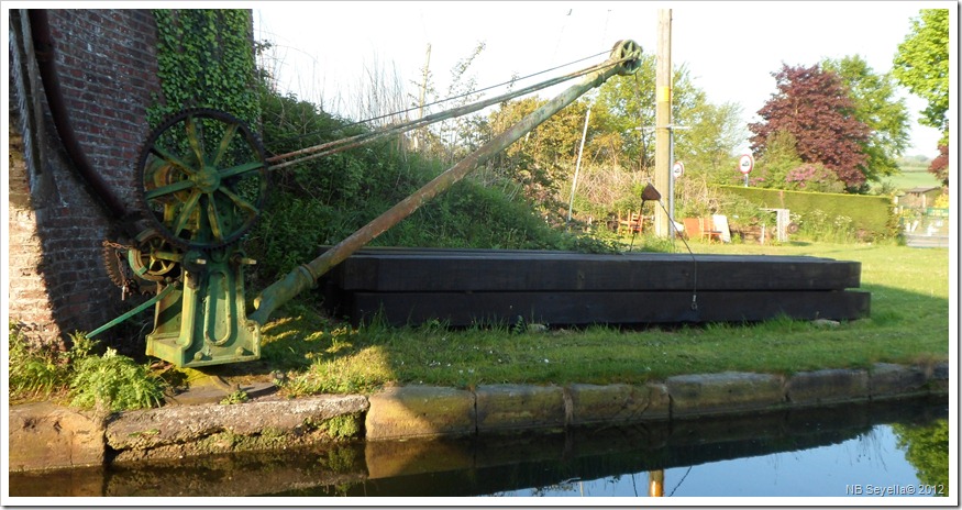 SAM_0301 Bridgewater Crane
