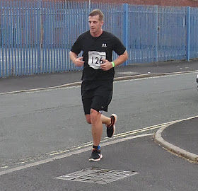 An action picture from the Keyo Brigg Sprint Triathlon 2015