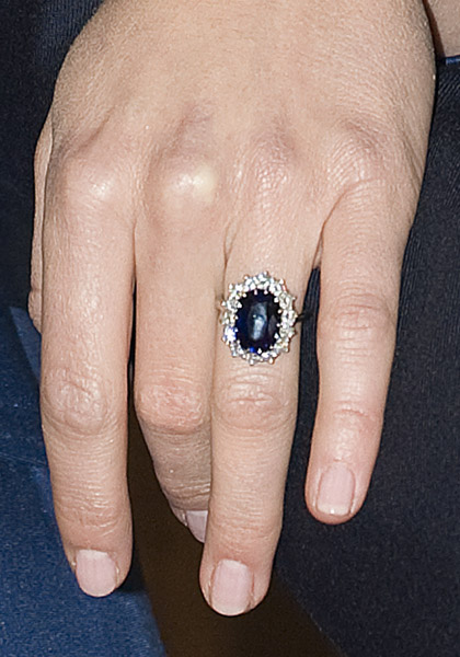 kate and william engagement ring. Prince William engagement ring