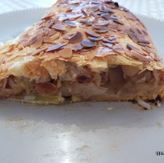 https://danslacuisinedhilary.blogspot.com/2013/12/strudel-feuillete-aux-pommes-puff.html