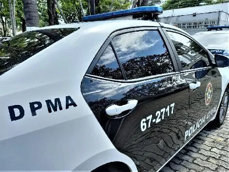 Polícia identifica responsáveis por enterrar cachorros vivos