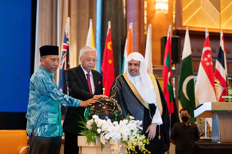 Prime Minister, Minister of Religious Affairs and Secretary of the Muslim World League inaugurates the Southeast Asian Scholars Conference