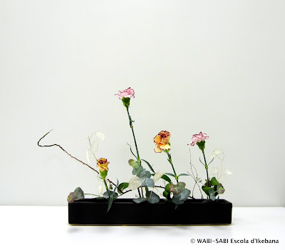 Ikebana-jiyuka-freestyle-wabisabi-escoladikebana