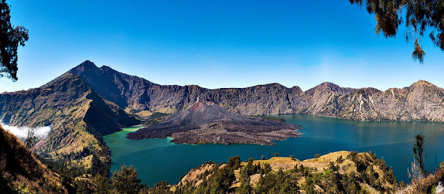 Panorama Gunung Rinjani Lombok