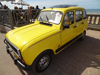 201706.04-033 Renault 4L jaune
