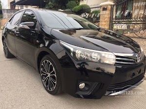 Toyota Altis 1.8 V Automatic 2015 Hitam FACELIF