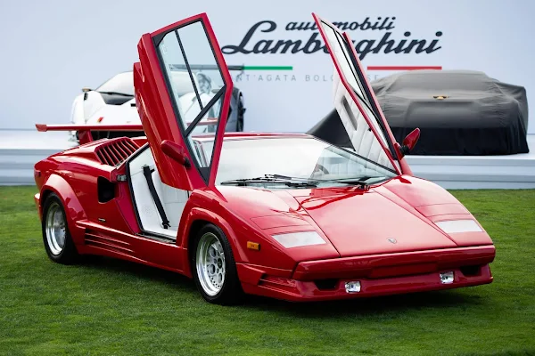 Lamborghini Countach é apresentado oficialmente nos EUA