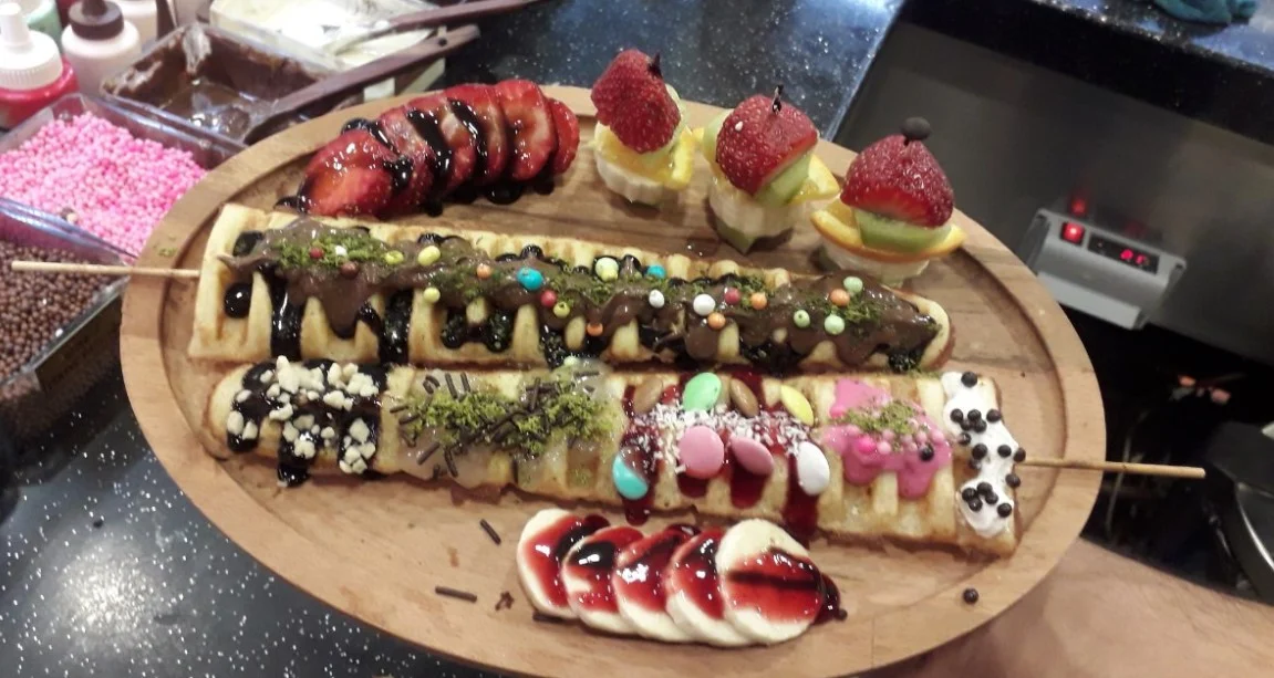 boom waffle cafe çankaya ankara menü fiyat listesi waffle sipariş