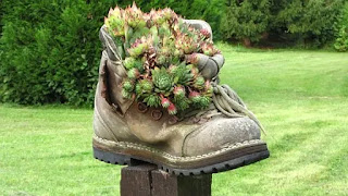 18 Creative Garden Decoration Ideas