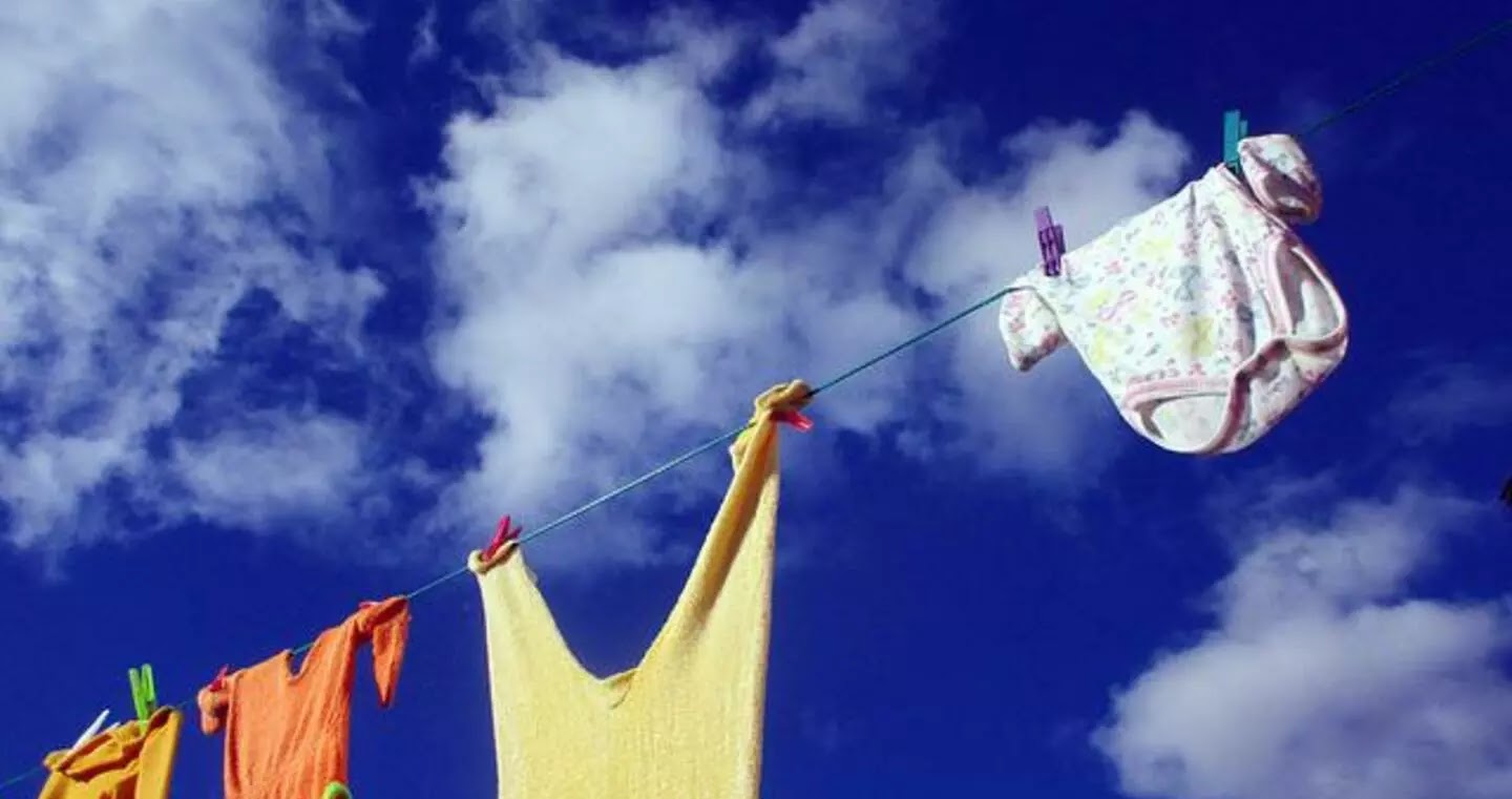 Χρήσιμες συμβουλές για να πλένετε σωστά τα βρεφικά ρούχα