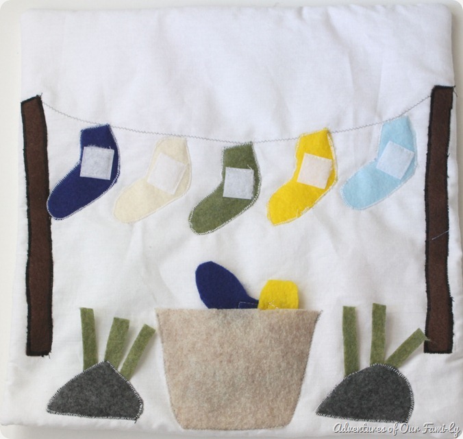 Quiet-book-clothesline-felt-socks_th