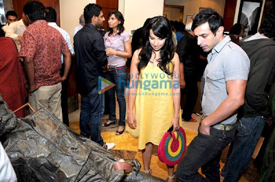 Kunal Kapoor and Sanjay Gupta at Gallerie Angel Arts exhibition image