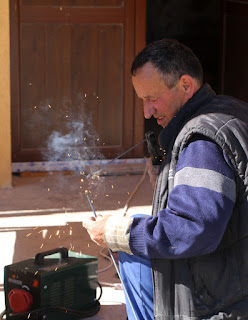 Bekir making a custom super long bolt