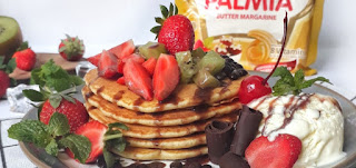 Fruit Pancake Choco Sauce