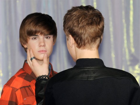 justin bieber wax figure. Justin Bieber Gets New Haircut