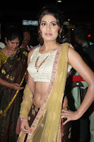 Manisha Yadav wet navel