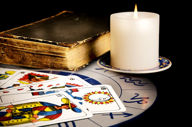 astrology tarot, tarot reading india, astrological prediction india, asteroids and planets western astrology, western and vedic astrology, diksha mizar female astrologer