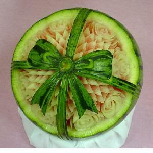 Watermelon carving art - seen at unik4u.blogspot.com