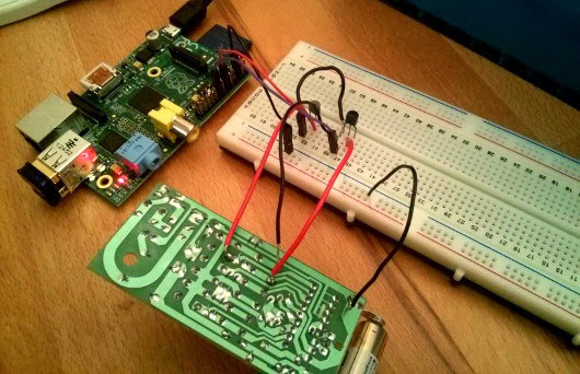 Internet-Enabling a Lamp with the Raspberry Pi