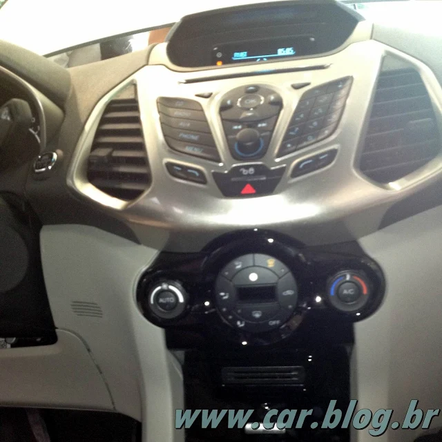 Novo Ford EcoSport 2013 - interior - por dentro 