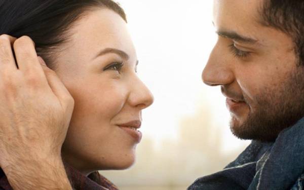 مردوں کو خواتین کی خوشبو کب زیادہ پرکشش لگتی ہے؟