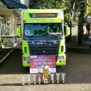 Truck Bukit Jaya Motor Cirebon Juara Kontes Modifikasi 