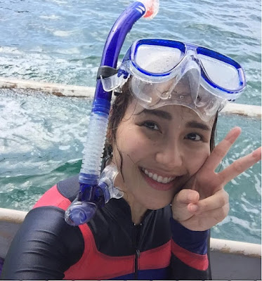 Sungguh Imut Dan Cantik Muka Polos Ayu Ting-Ting Saat Snorkeling