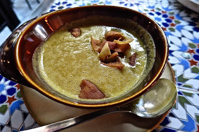 Kazbar, shorbet adas (lentil soup)