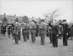 Funeral for US seaman in the UK, 17 March 1942 worldwartwo.filminspector.com