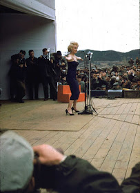 Marilyn Monroe con las tropas americanas en Corea