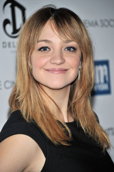 Abby Elliott Hairstyles