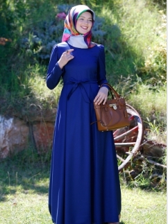  Baju  Kondangan  Muslimah Desain Elegan  Dan Modern Terbaru 