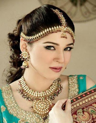 Ayesha Omar hot