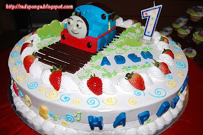 Train Birthday Cake on Think The Thomas Train Looks Cute  It Is Exactly The Same Like What