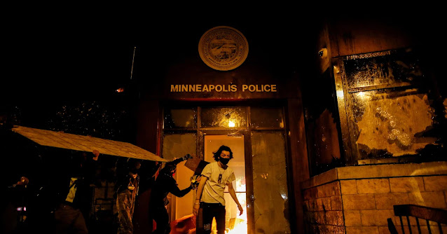 #GeorgeFloyd: Rioters Burn Down Police Building As Protests Spread In America