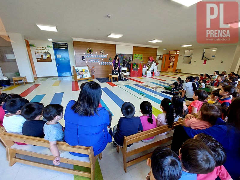 Marta Cartas visitó jardín infantil Cumbre de Colores de Osorno