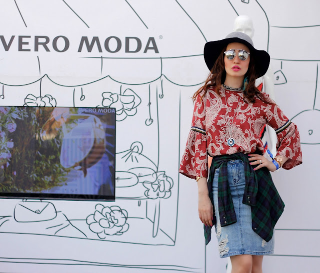 Vero Moda Sula Fest'16, Vero Moda Paisley Bell-sleeve top, ripped denim skirt, plaid shirt, boho-chic, 70's fashion,music festival look, floppy hat