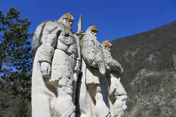 Bulgaria: Mountain roads and monuments [Part C']